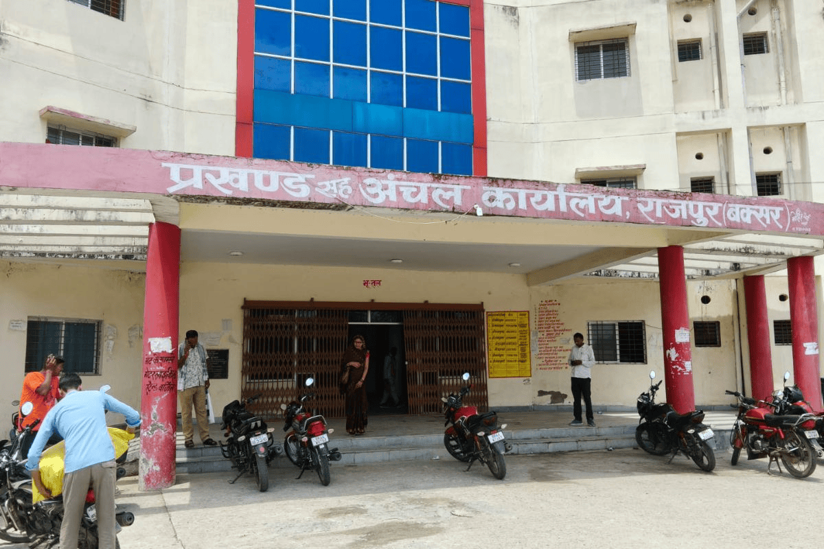 एमएलसी उप-चुनाव के लिए बक्सर में तैयारियां पूरी, सुबह 8 बजे से होगी वोटिंग