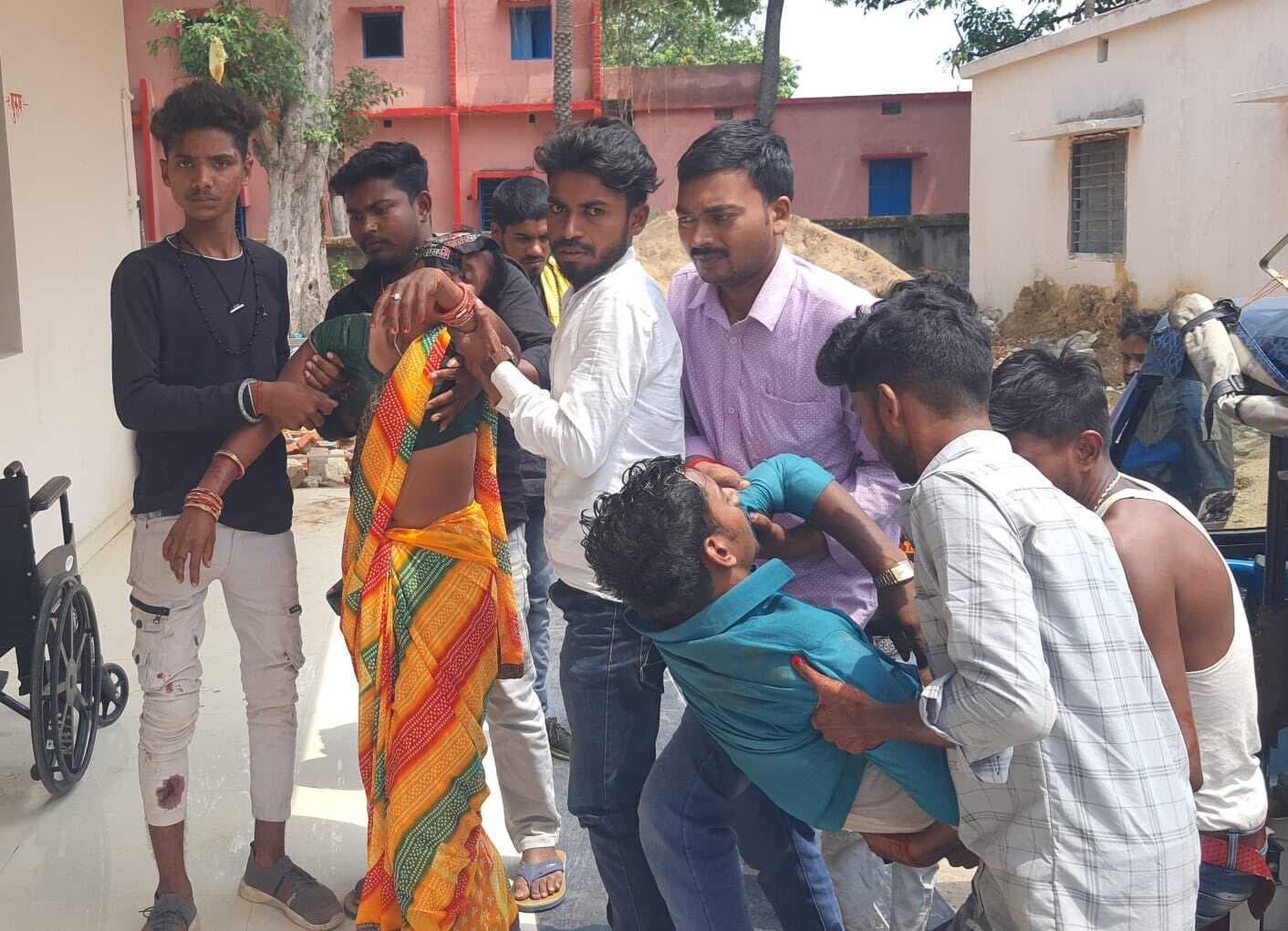 Banka, दो बाइक की टक्कर में एक महिला और एक युवक गंभीर रूप से घायल