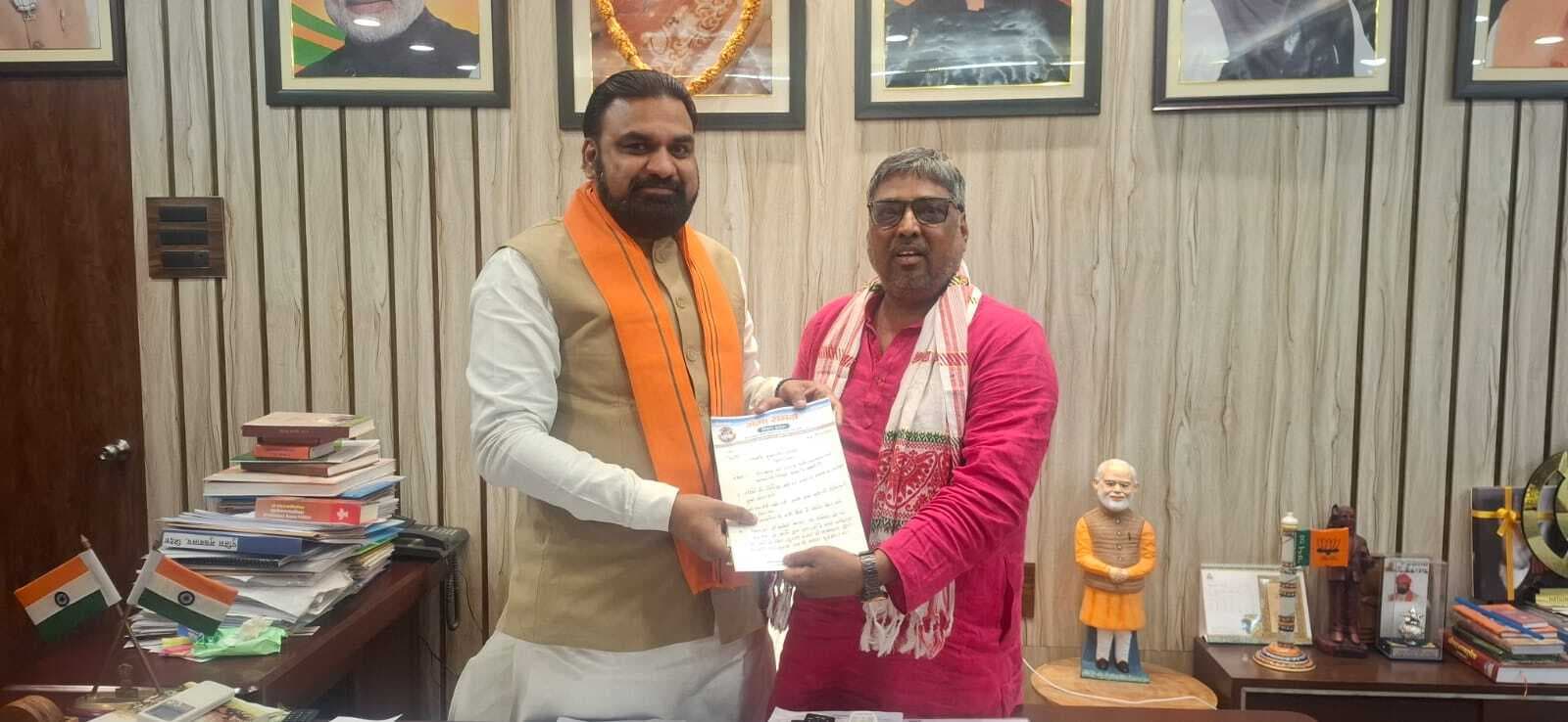 Bhagalpur,  गंगा संरक्षण को लेकर मुख्यमंत्री से मिले रमाशंकर सिंहा