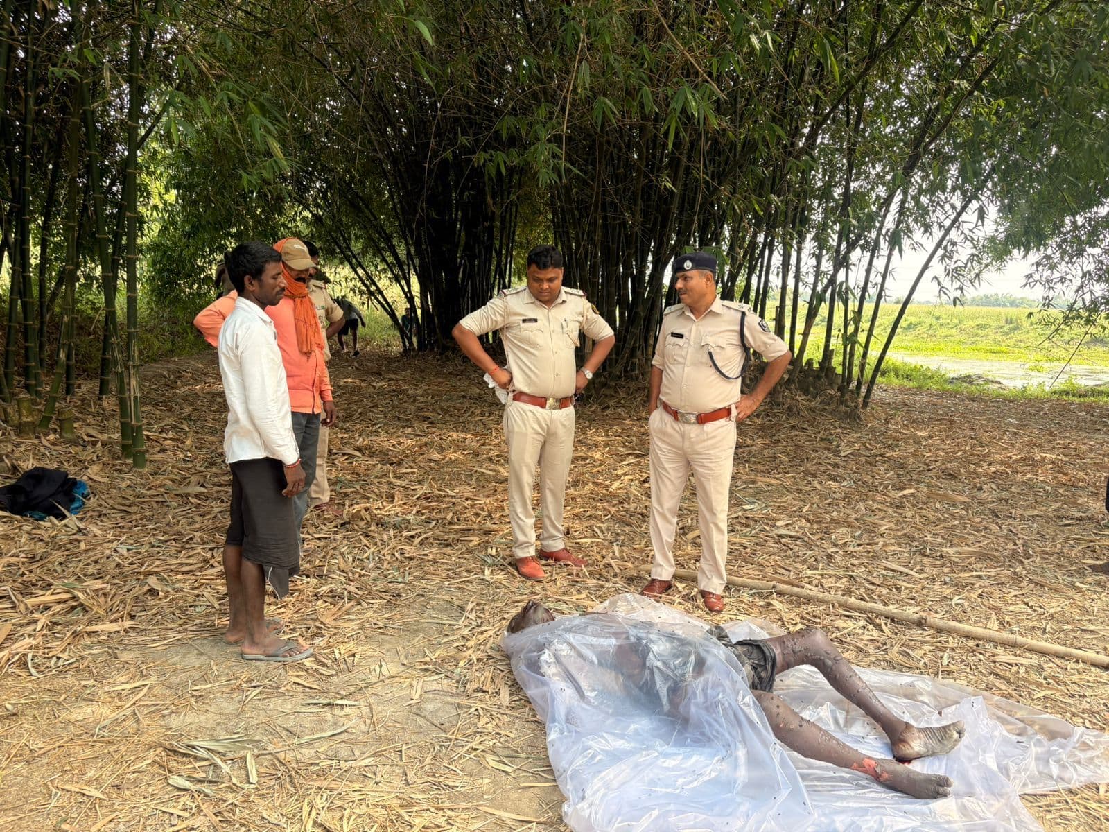 अज्ञात शव मिलने से सनसनी, घटना की छानबीन में जुटी पुलिस