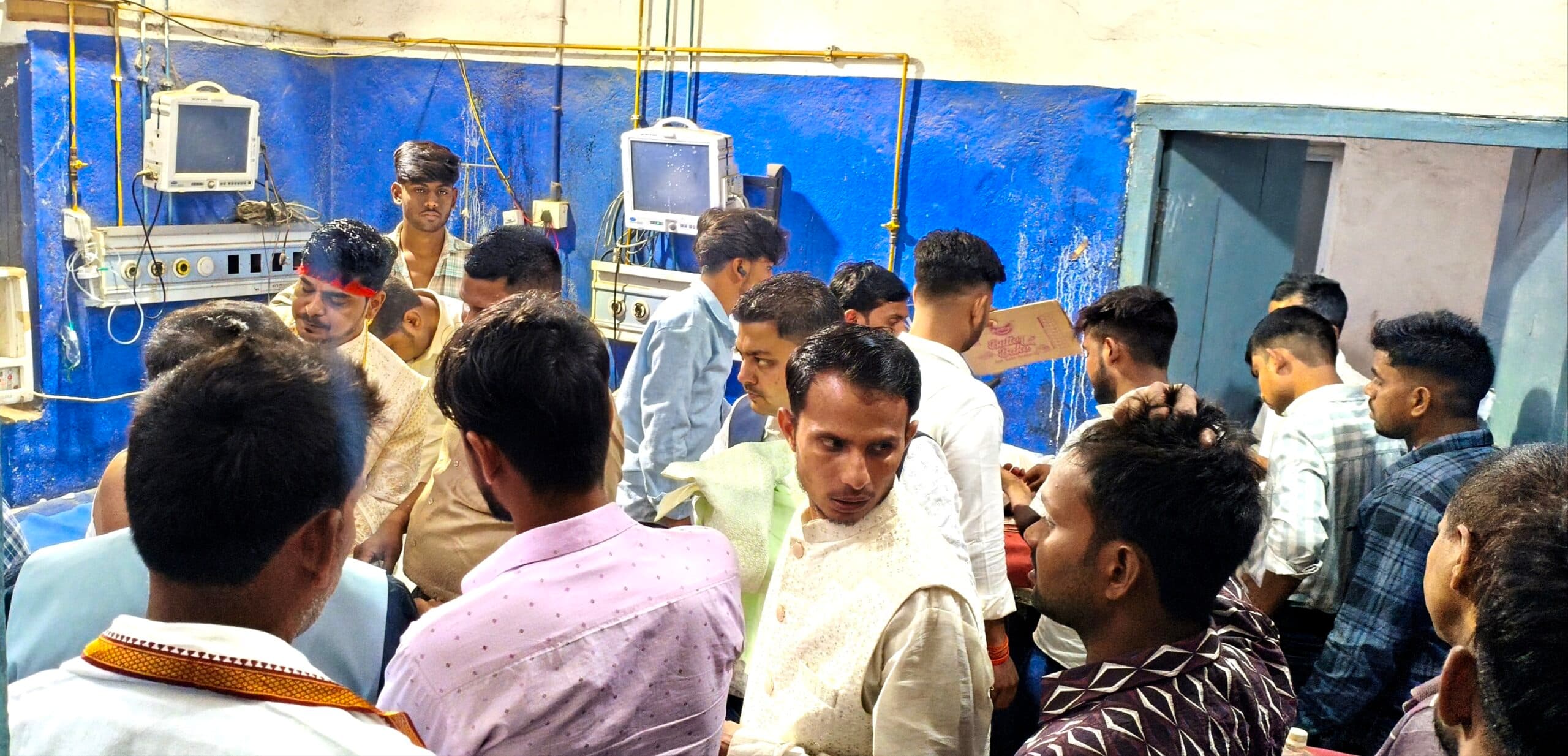 कादीरगंज के पास बारात पर हमला, दूल्हे के पिता समेत चार घायल