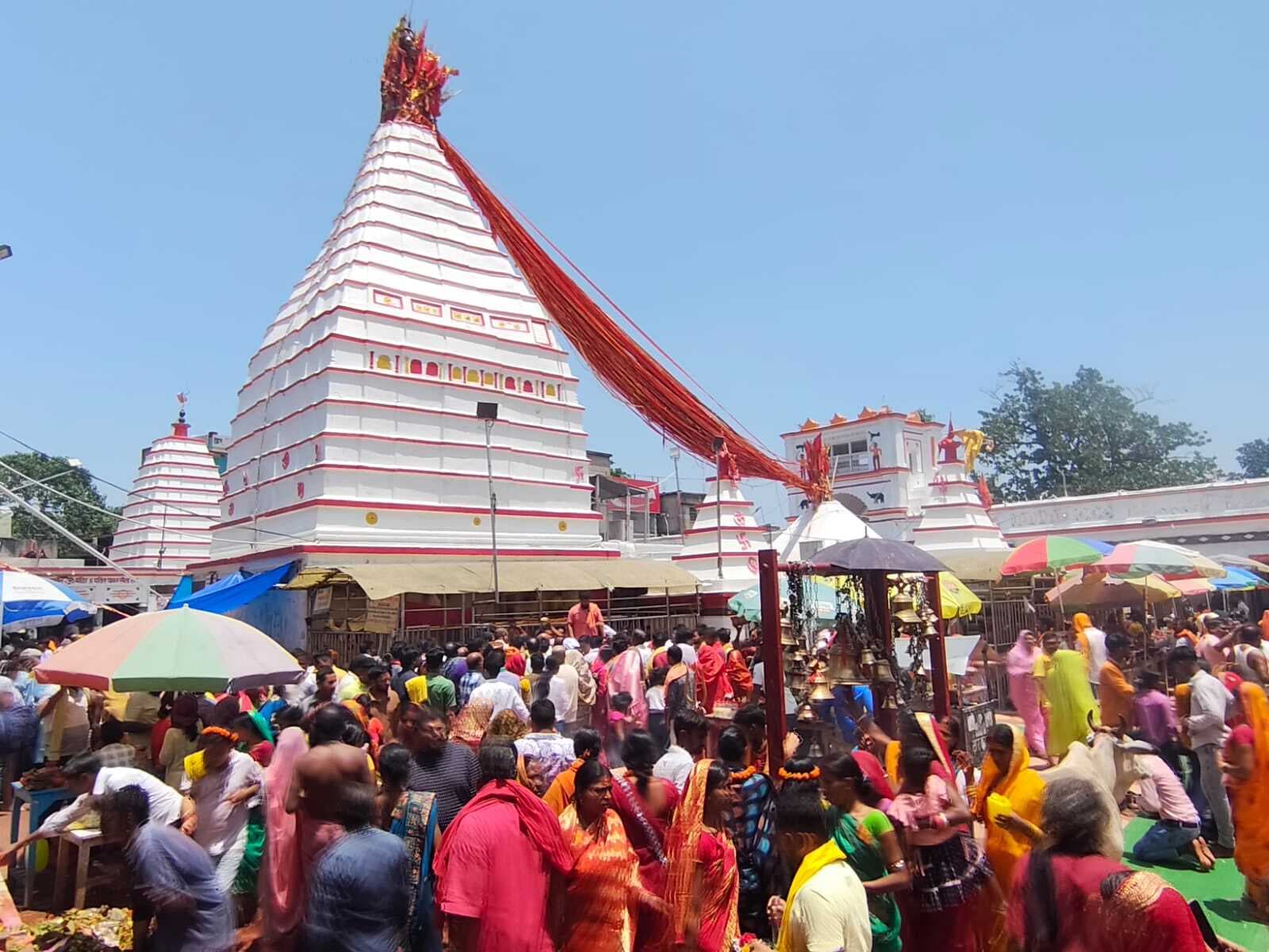 ज्येष्ठ प्रतिपदा पर 55 हजार श्रद्धालुओं ने फौजदारीनाथ का किया जलार्पण