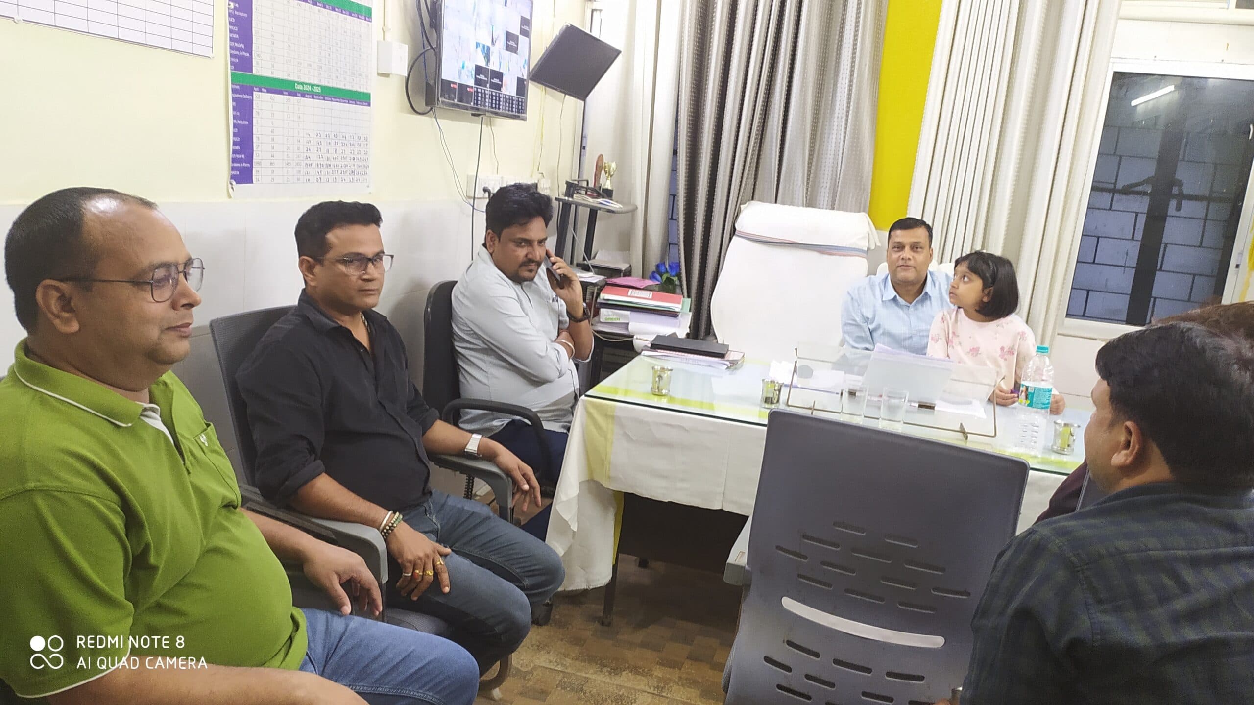 बीएचएम ने अनुमंडलीय अस्पताल में पत्नी का कराया प्रसव