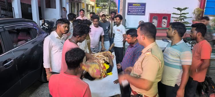 Giridih News :खंडोली में पोल से टकरायी बाइक, दो युवकों की मौत