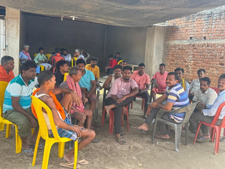 Giridih News :प्रवासी मजदूर की हार्ट अटैक से नागपुर में मौत