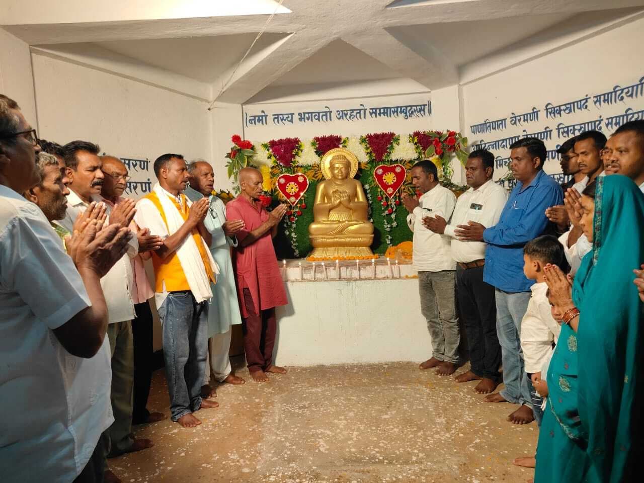 Giridih News :गौतम बुद्ध के आदर्शों को अपनाने का लिया संकल्प