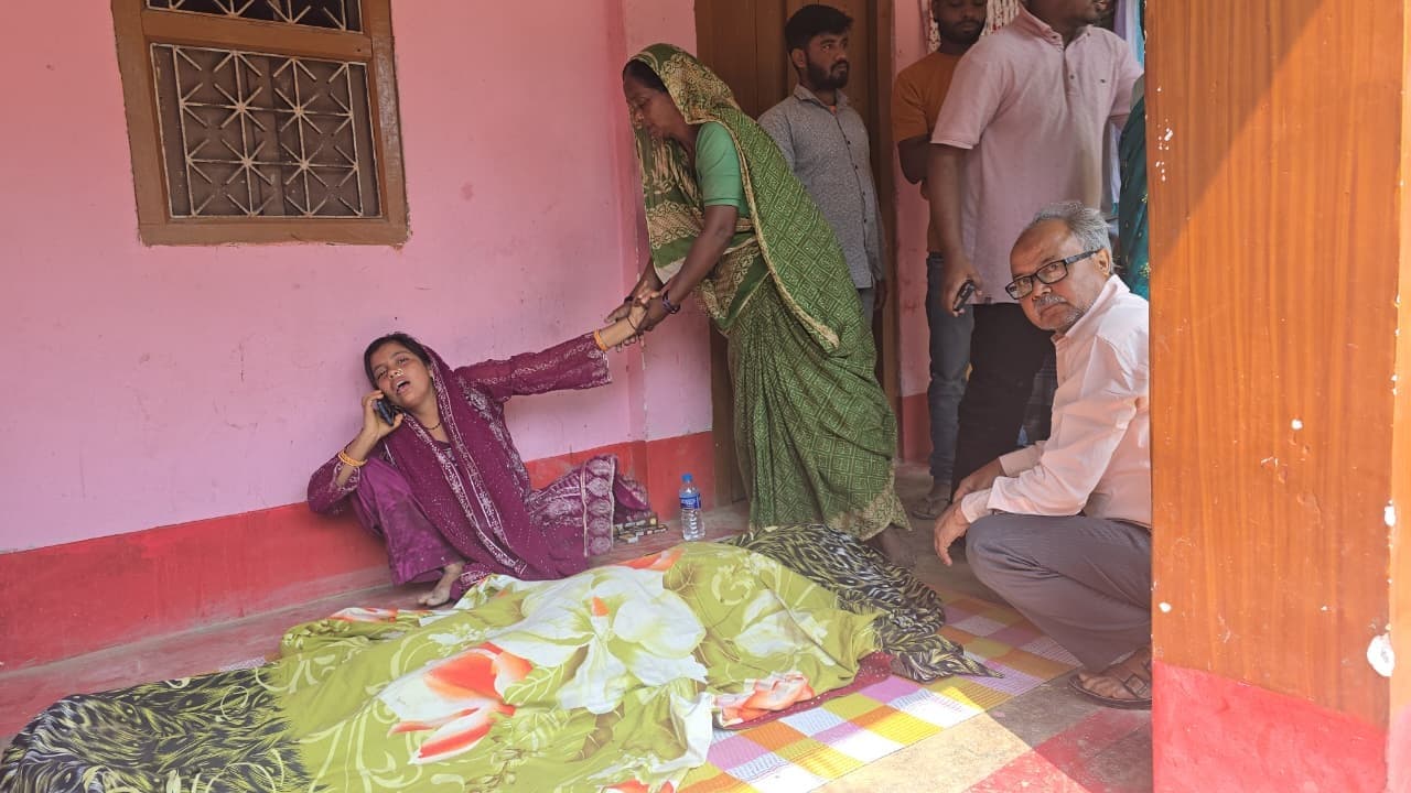KATIHAR विनोदपुर में नवविवाहिता का फंदे से लटका मिला शव, तो दानीपुर में नदी किनारे मिला युवक का शव, सनसनी