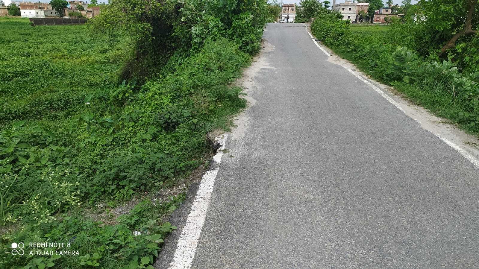 ARARIA NEWS : रेन कट से सड़क का कटा किनारा, दुर्घटना को दे रहा है आमंत्रण