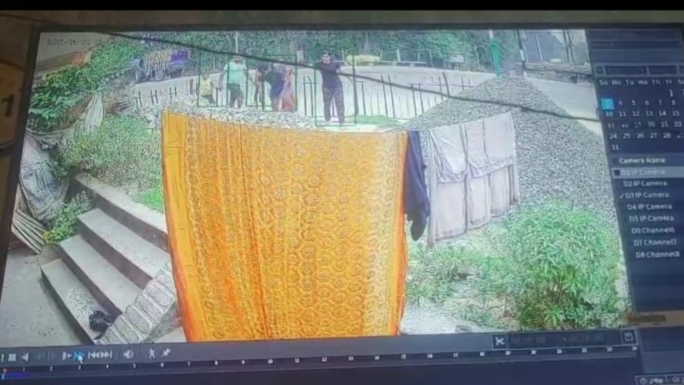 खावा गांव में घर पर हमला व लूटपाट, सीसीटीवी में कैद हुई घटना