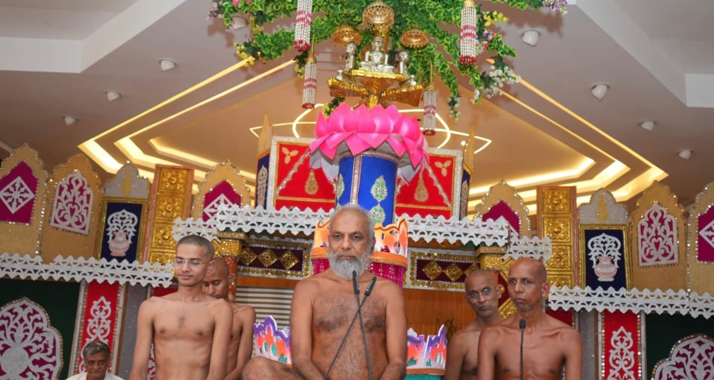Giridih News :श्रावक व श्रमण दोनों ही मार्ग आत्मकल्याण के साधन : प्रमाण सागर