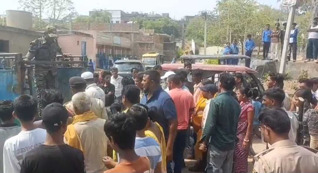 गया जी में सनसनी : रामशिला पहाड़ी के पास मिला युवक का शव, हत्या की आशंका, FSL और डॉग स्क्वॉड की टीम मौके पर