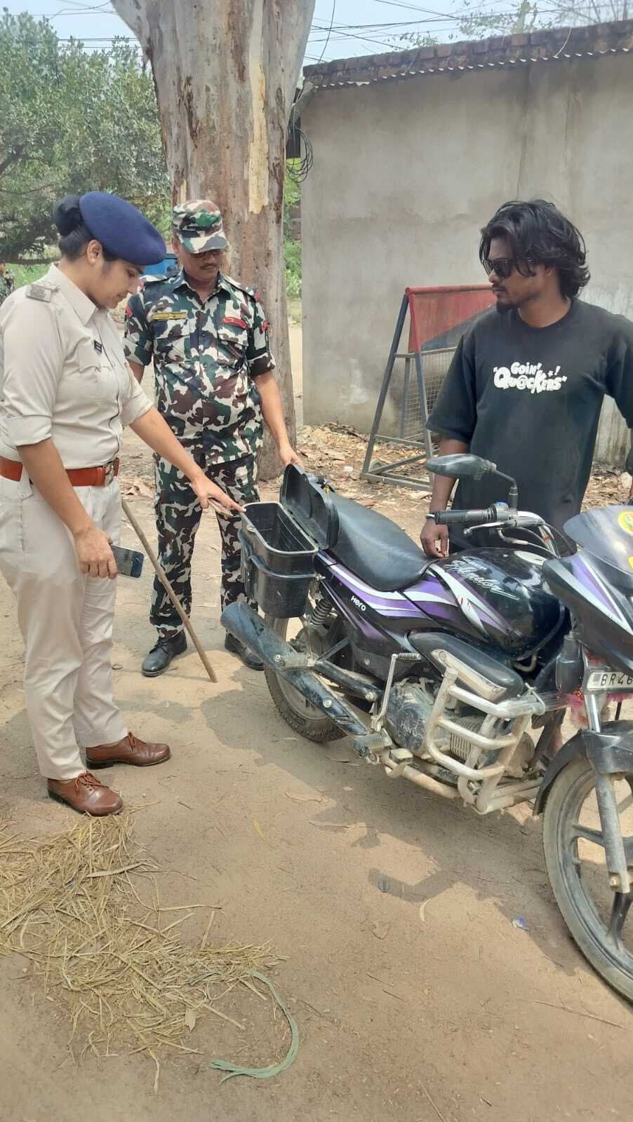 JAMUI NEWS गिद्धौर में चला सघन वाहन जांच अभियान, 67 हजार रुपये वसूला गया जुर्माना