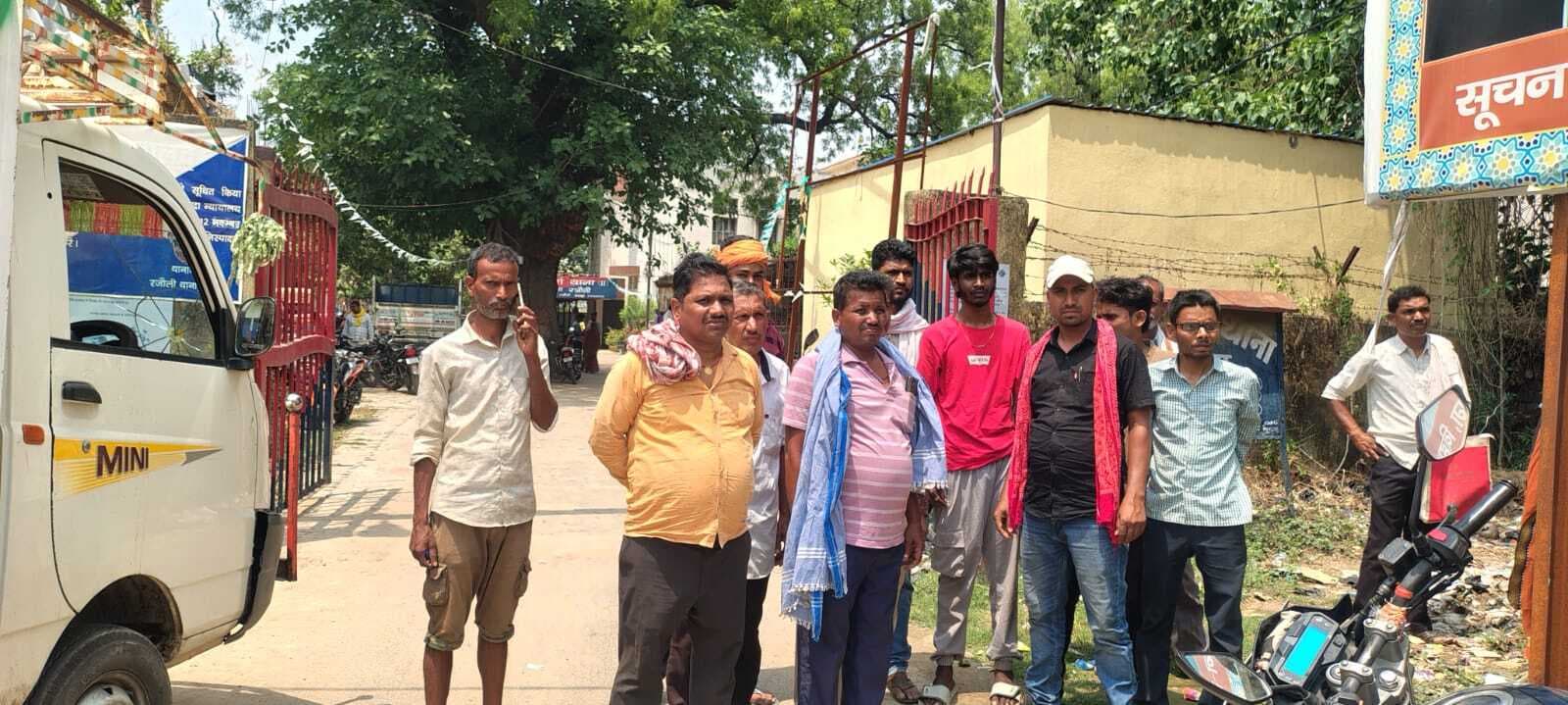 पांच हजार के लिए रजौली में विवाहिता की गला दबाकर हत्या