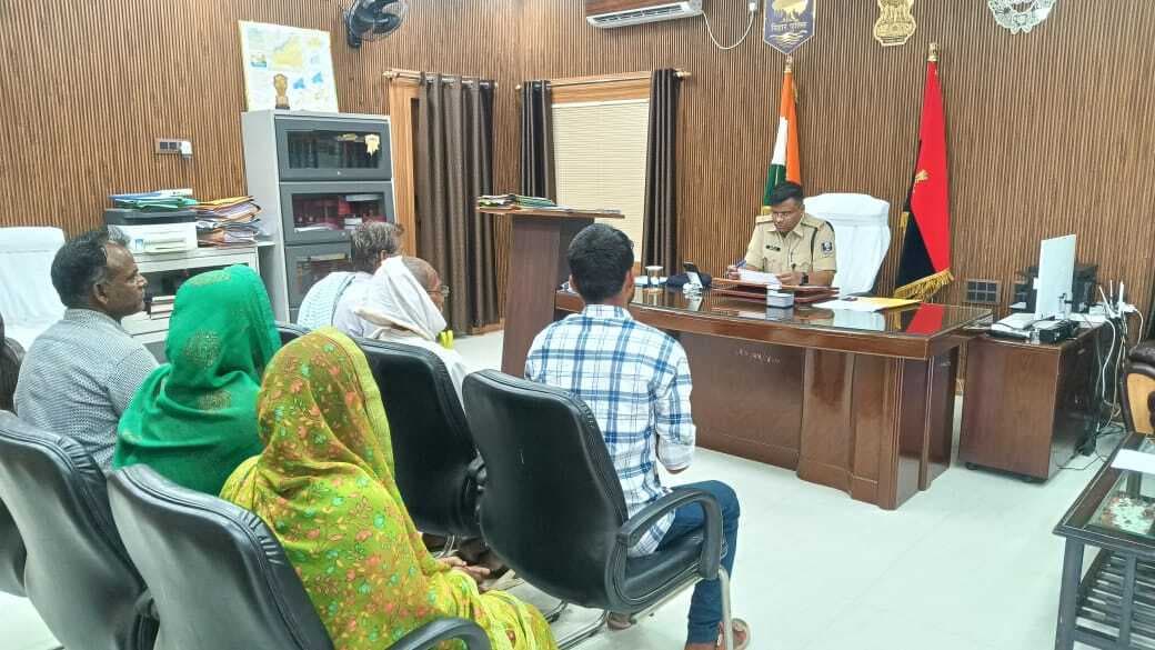 जन संवाद में जनता की आवाज़ बनी प्राथमिकता, एसपी ने सुनी हर समस्या गंभीरता से