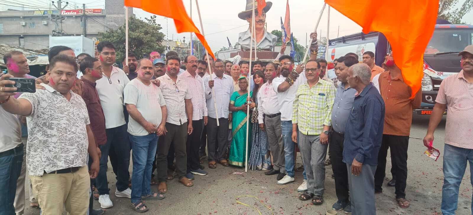 असम, पश्चिम बंगाल और पुडुचेरी में भाजपा की जीत पर खूंटी में जश्न