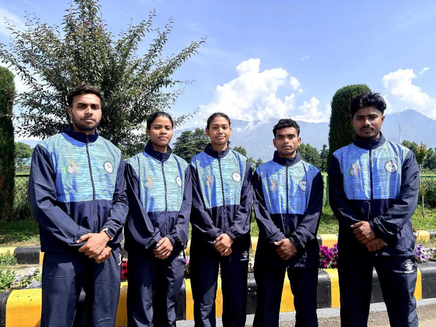 कश्मीर गये डकरा काॅलेज के वुशू खिलाड़ी विद्यार्थी