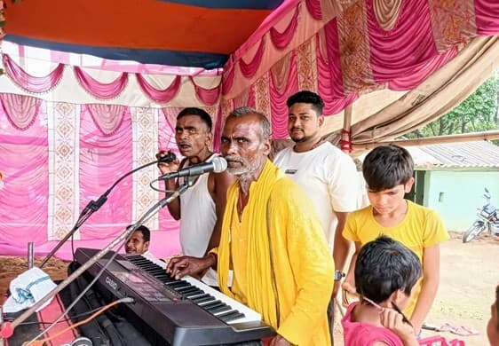 पथरगामा के चिलरा गांव में 48 घंटे का अखंड कीर्तन आयोजित