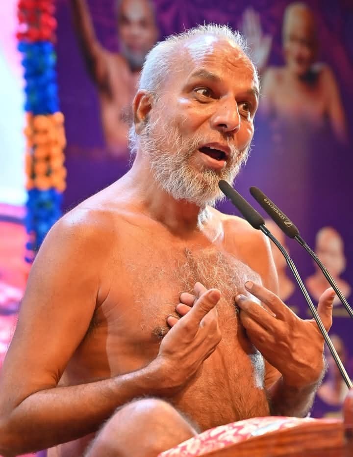 Giridih News :माता-पिता की सेवा को अवसर मानना जीवन का महत्वपूर्ण दर्शन : प्रमाण सागर