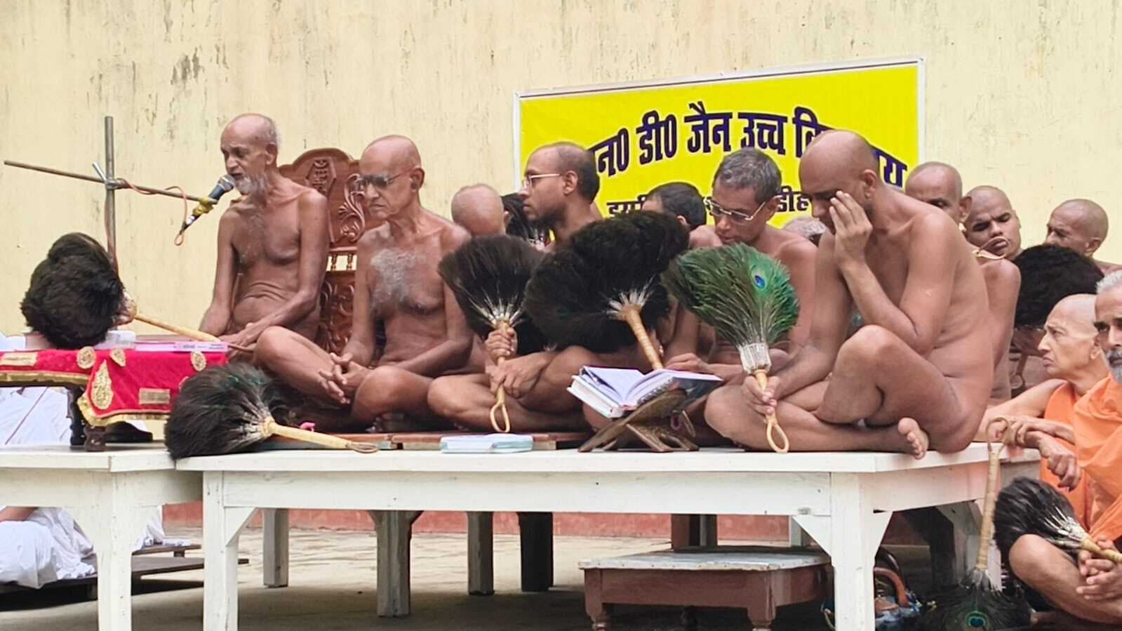 Giridih News :विद्यालय संस्कारित व जिम्मेदार नागरिक की फैक्ट्री : वसुनंदी