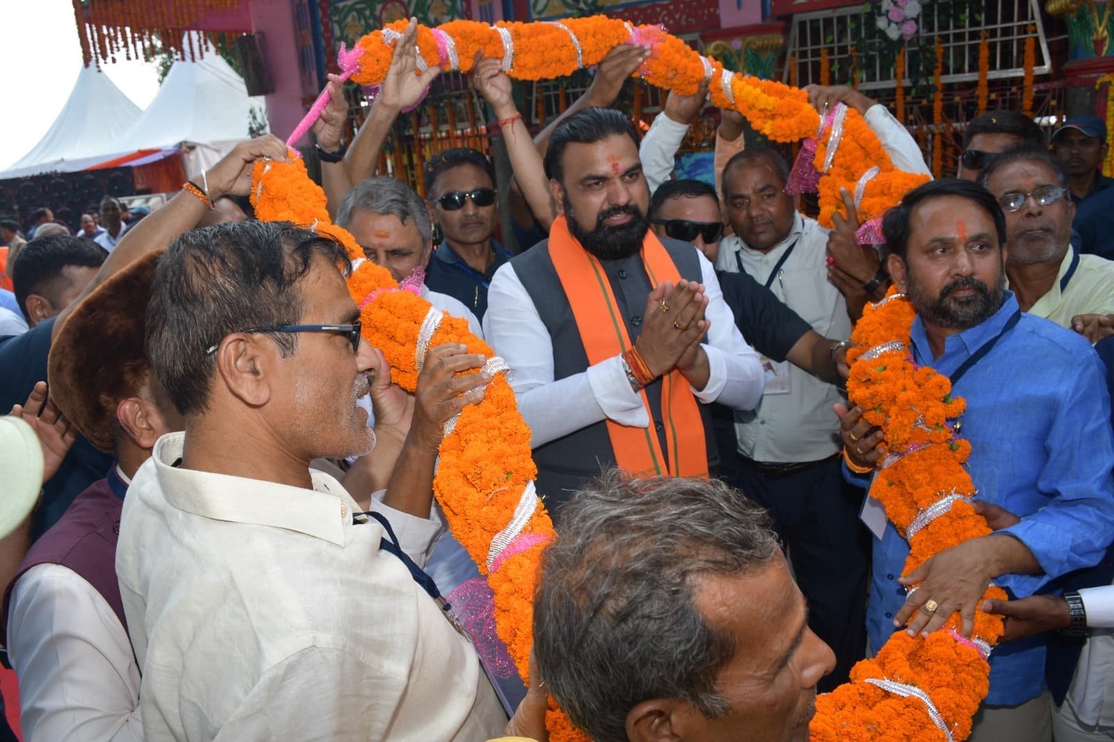 KHAGARIA मां कात्यायनी दरबार में मुख्यमंत्री ने की पूजा-अर्चना, गाजे-बाजे के साथ स्वागत