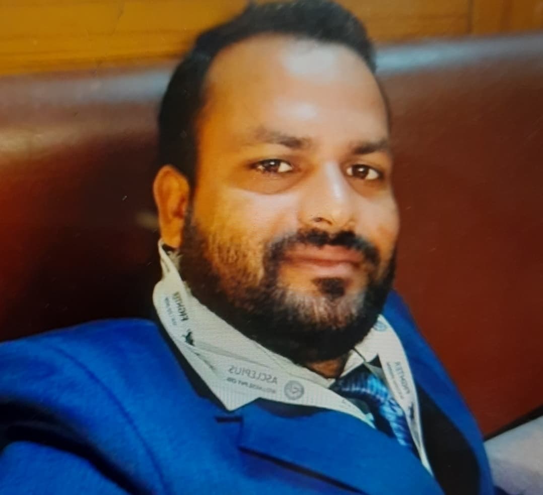 क्रिकेट खेलते समय खेत में गेंद उठाने गया युवक करेंट की चपेट में आया, मौत