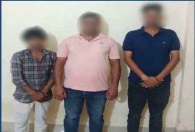 3150 पीस प्रतिबंधित कफ सिरप के साथ तीन तस्कर गिरफ्तार