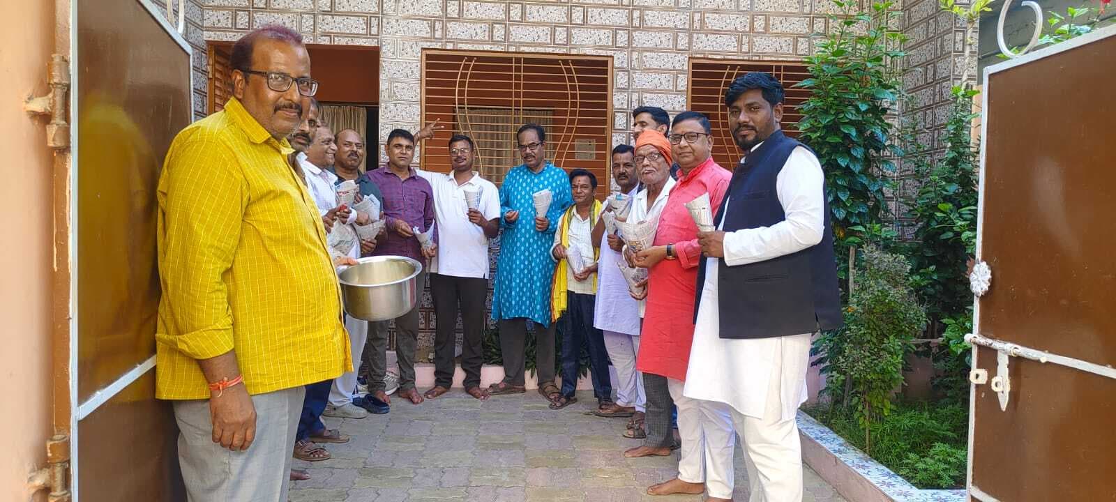मनिहारी नगर भाजपा ने विस चुनाव जीत पर मनाया जश्न