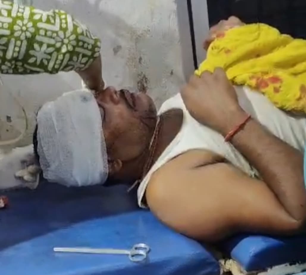 युवक ने चौकीदार पर लगाया मारपीट कर घायल करने का आरोप
