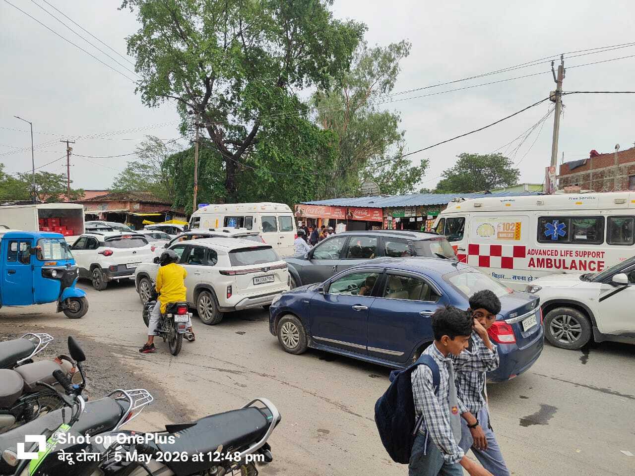 Gopalganj News : थावे बस स्टैंड पर रोज लगा रहा जाम, जनजीवन प्रभावित