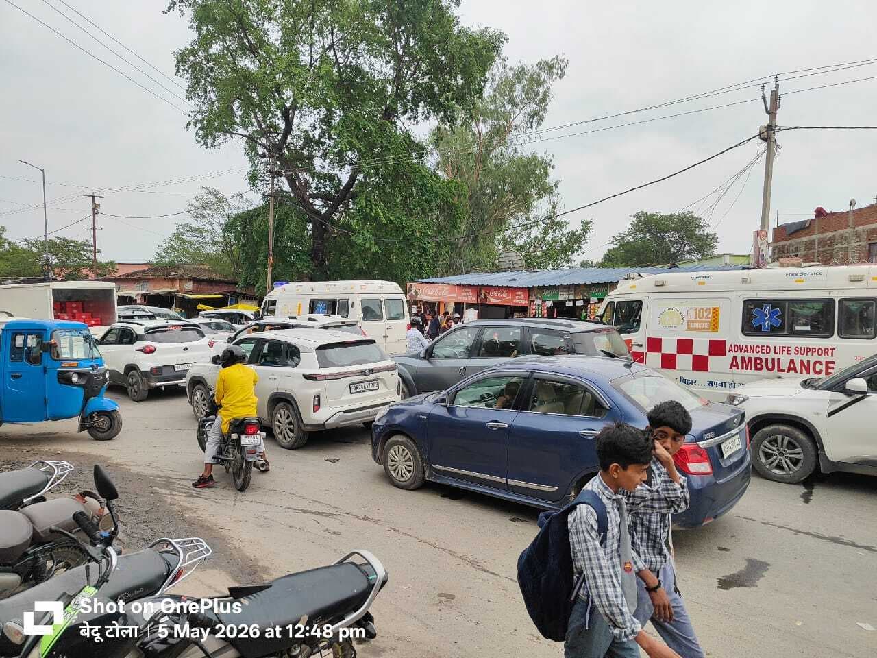 Gopalganj News : थावे बस स्टैंड पर रोज लगा रहा जाम, जनजीवन प्रभावित