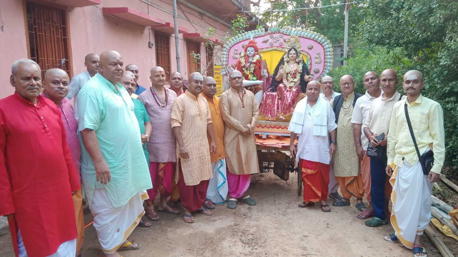 Deoghar News : बाबा नगरी में आज से शिवशक्त्यात्मक महारुद्र यज्ञ, निकली भव्य शोभायात्रा