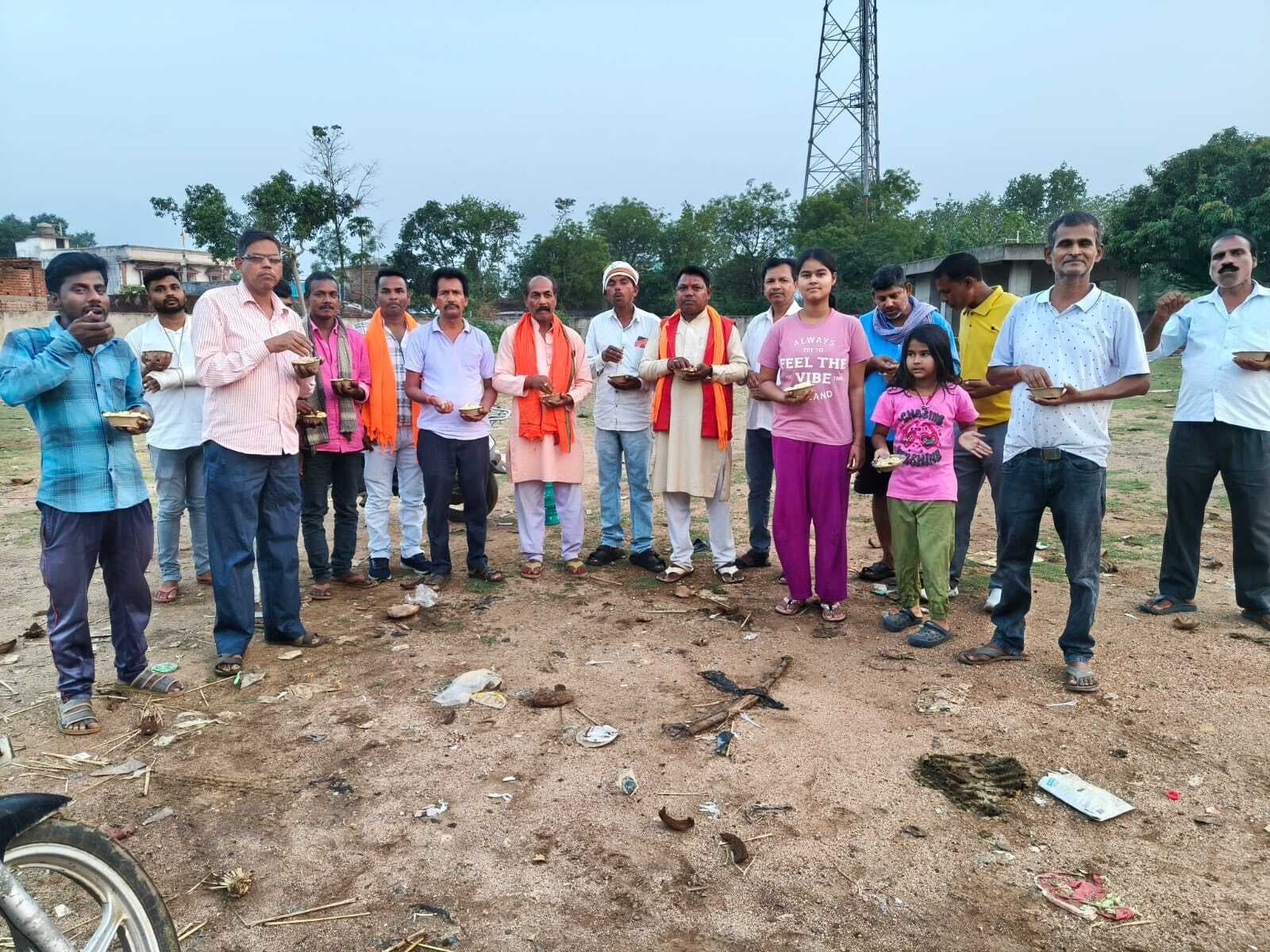 सोनारायठाढ़ी बाजार में बीजेपी की जीत का जश्न