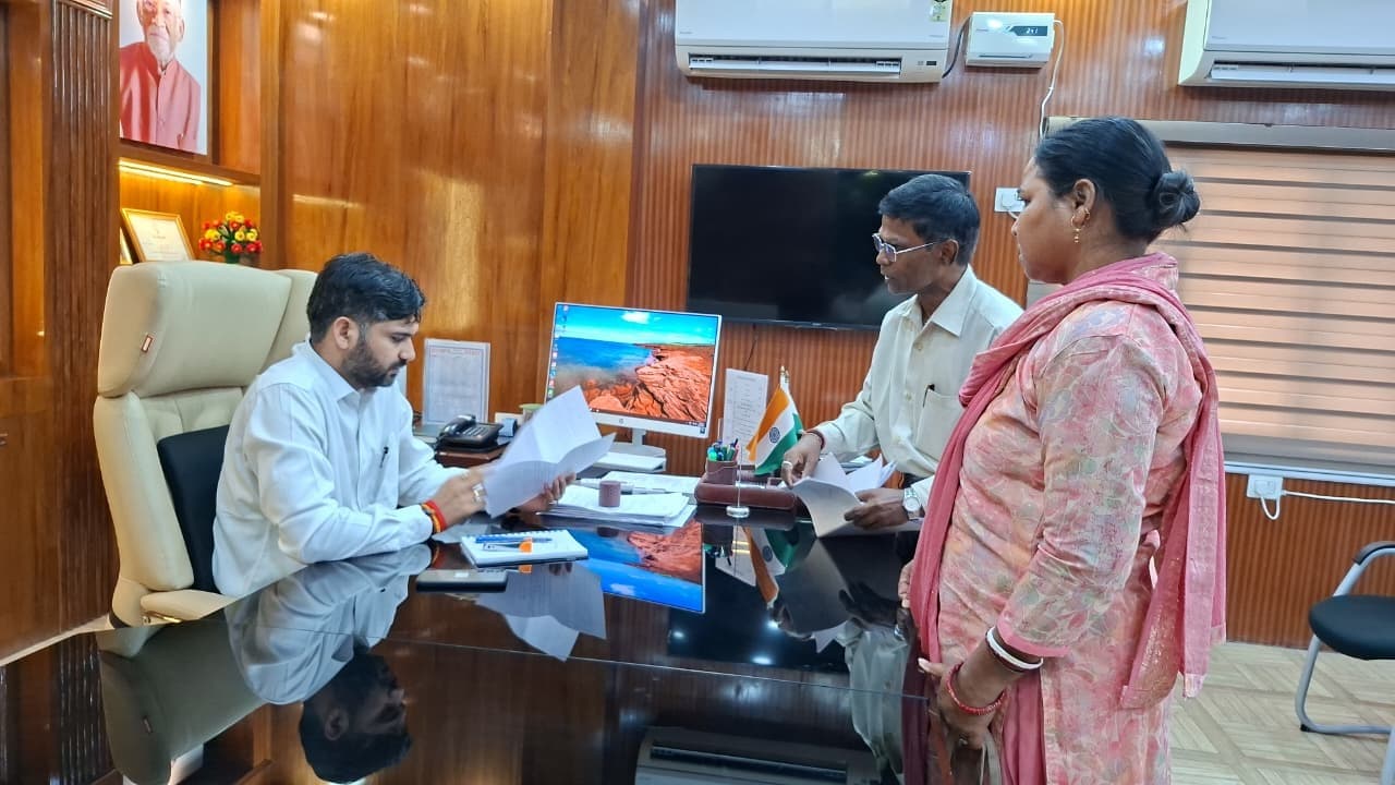 जनता दरबार में कई समस्याओं का हुआ समाधान
