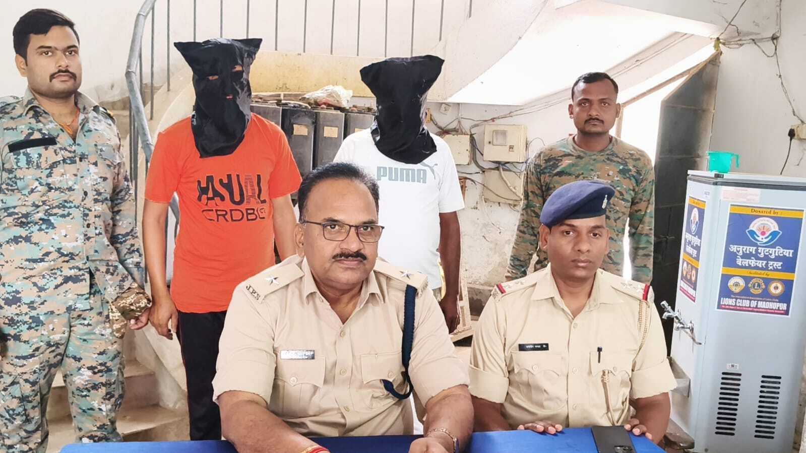 मिसरना में हुई डकैती मामले में दो अपराधी गिरफ्तार, भेजे गए जेल