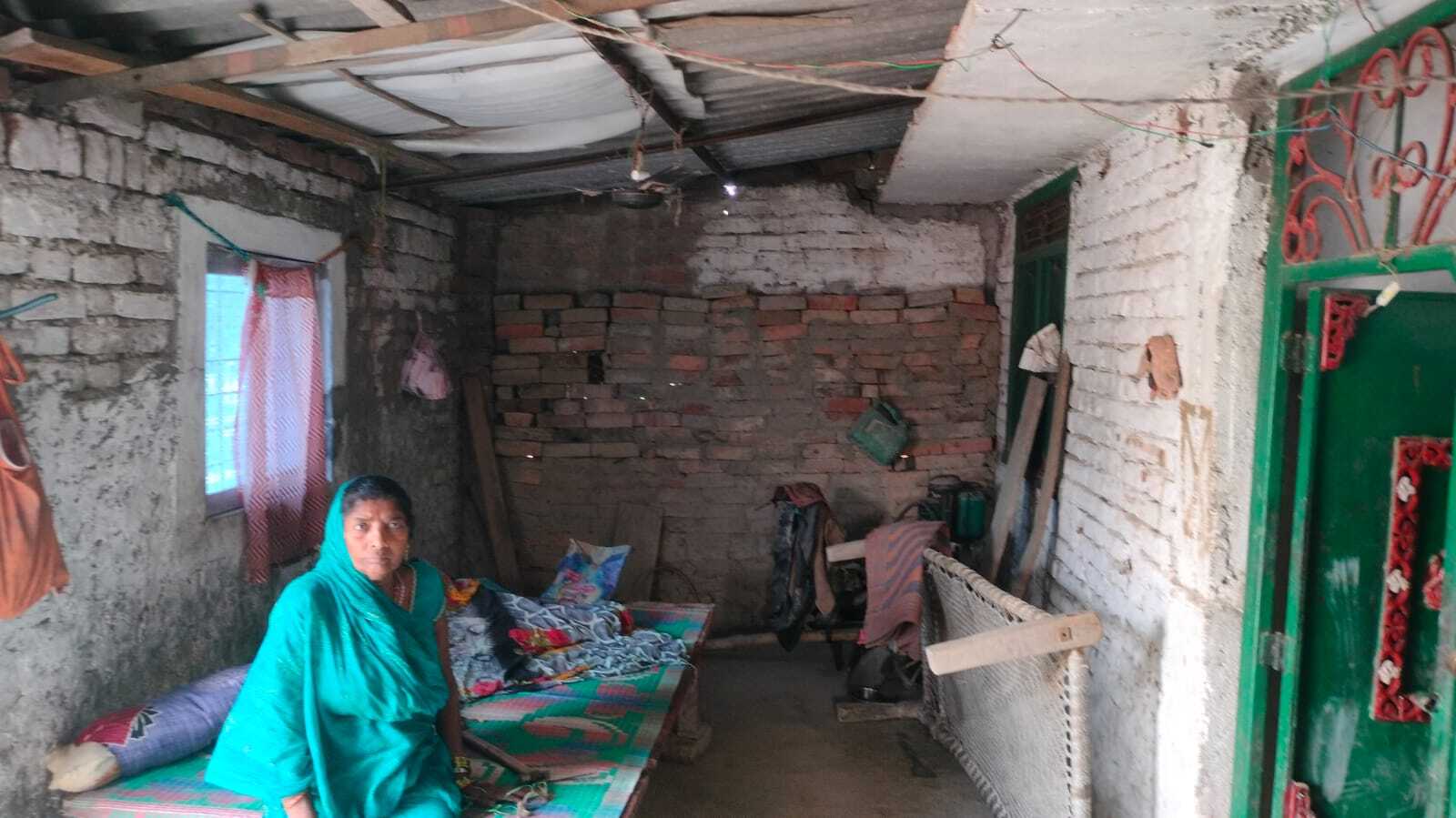 Gopalganj News : चनावे गांव में घर से नकद-जेवर व सामान ले उड़े चोर