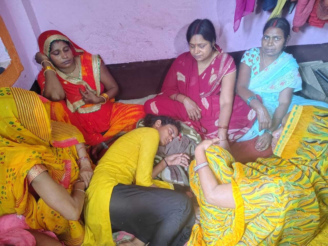 बेटी के तिलक से पहले उजड़ गयीं खुशियां, बैगन बेचने जा रहे किसान को ट्रक ने कुचला, मौत