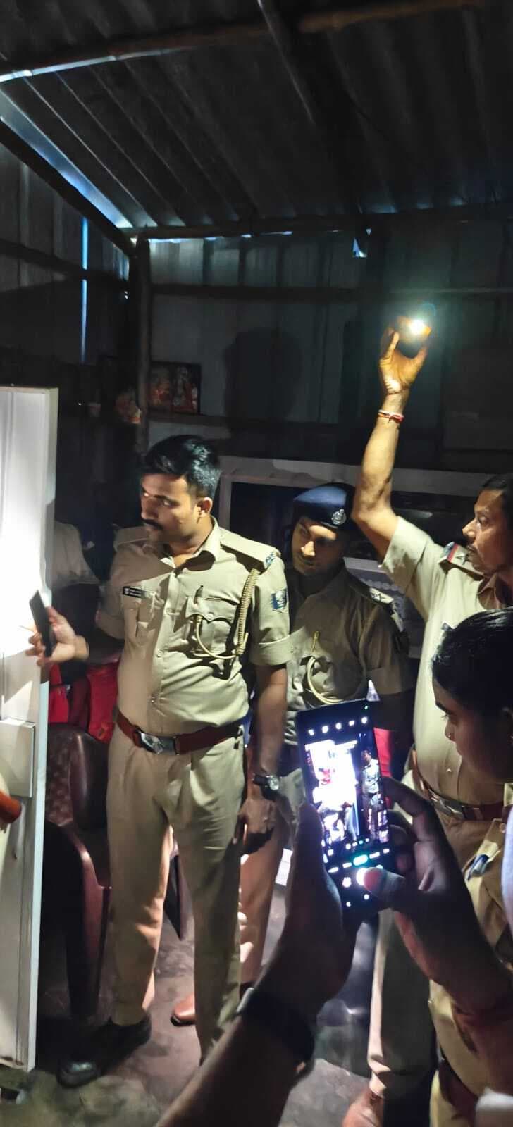 उत्पाद पुलिस ने तस्करों के विरुद्ध चलाया सघन चेकिंग अभियान