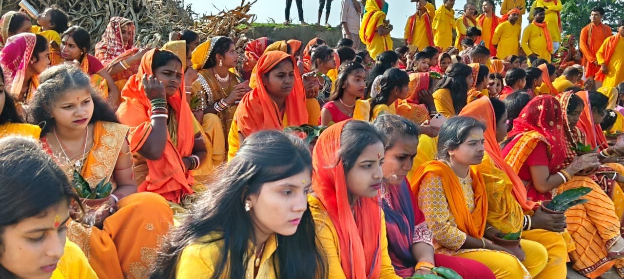 नेकुला में कलश यात्रा के साथ हरिनाम संकीर्तन का शुभारंभ