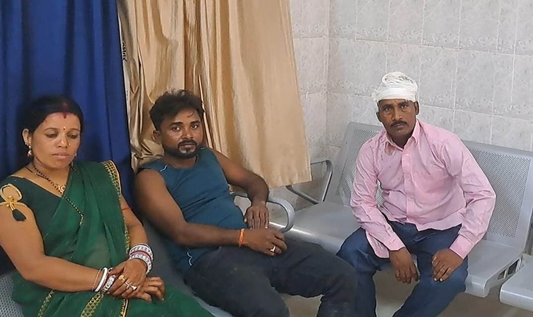 वरमाला के बीच वर व वधु पक्ष के बीच चले लात-घूसे, एक दर्जन जख्मी