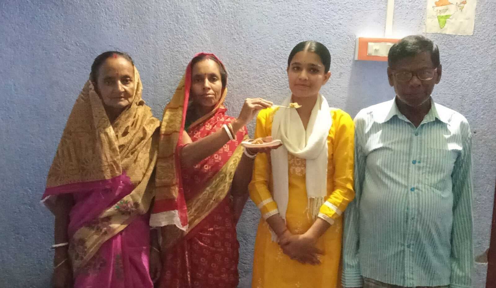 चौटन बाद्यकर ने इंटर कॉमर्स में लाया 359 अंक