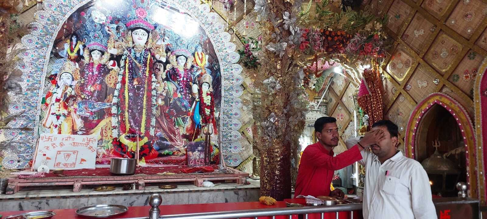 LAKHISARI : शहर के छोटी दुर्गा मंदिर में आज का दर्शन