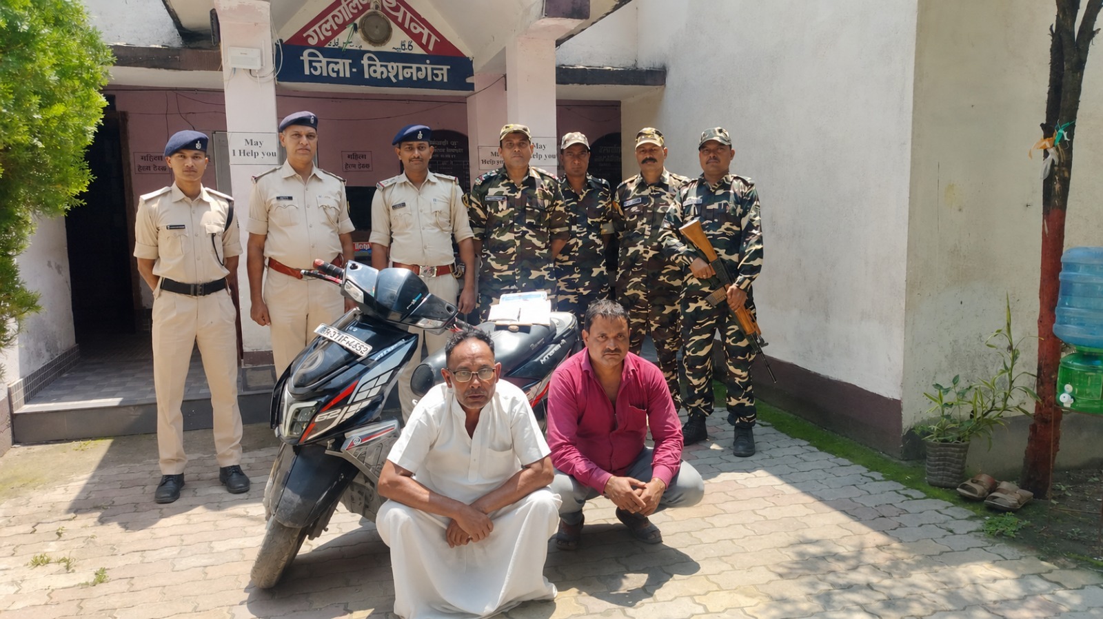 KISHANGANJ : गलगलिया में 208 ग्राम संभावित ब्राउन शुगर के साथ दो तस्कर गिरफ्तार