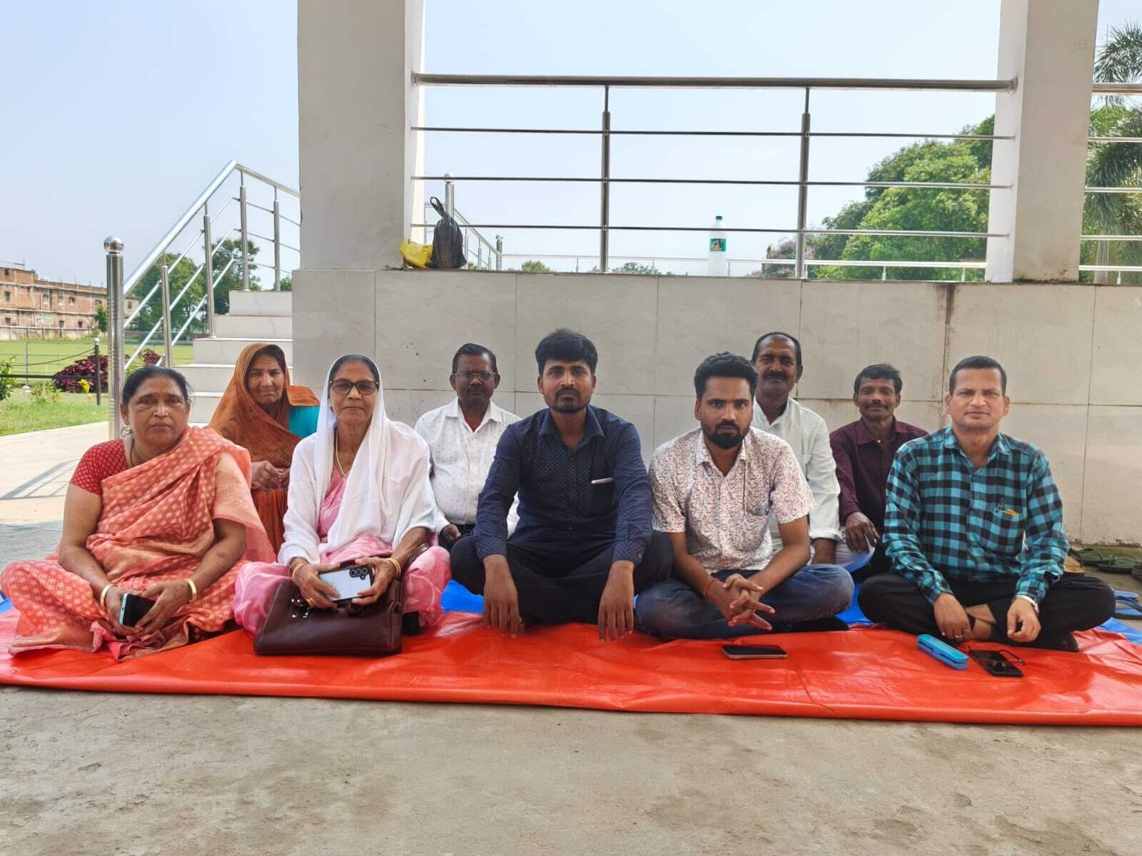 MADHEPURA : केपी कॉलेज में दूसरे दिन भी शिक्षकेतर कर्मचारियों की कलमबंद हड़ताल जारी
