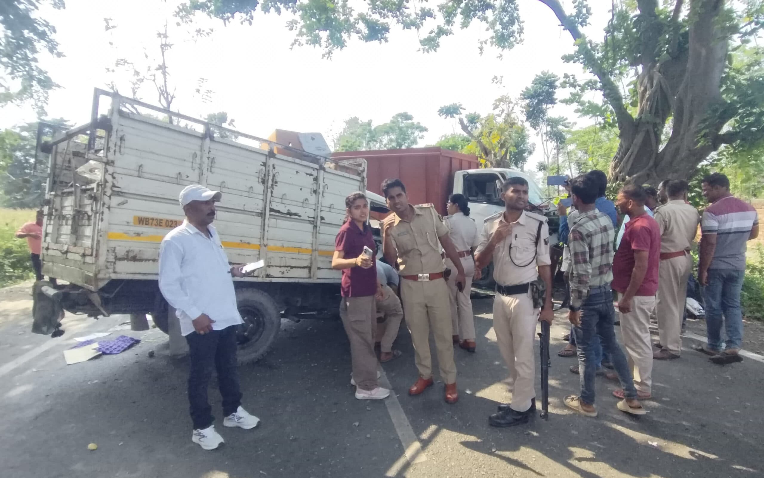 डाक पार्सल गाड़ी से भिड़ी पिकअप वैन, चालक समेत चार घायल, तीन गंभीर