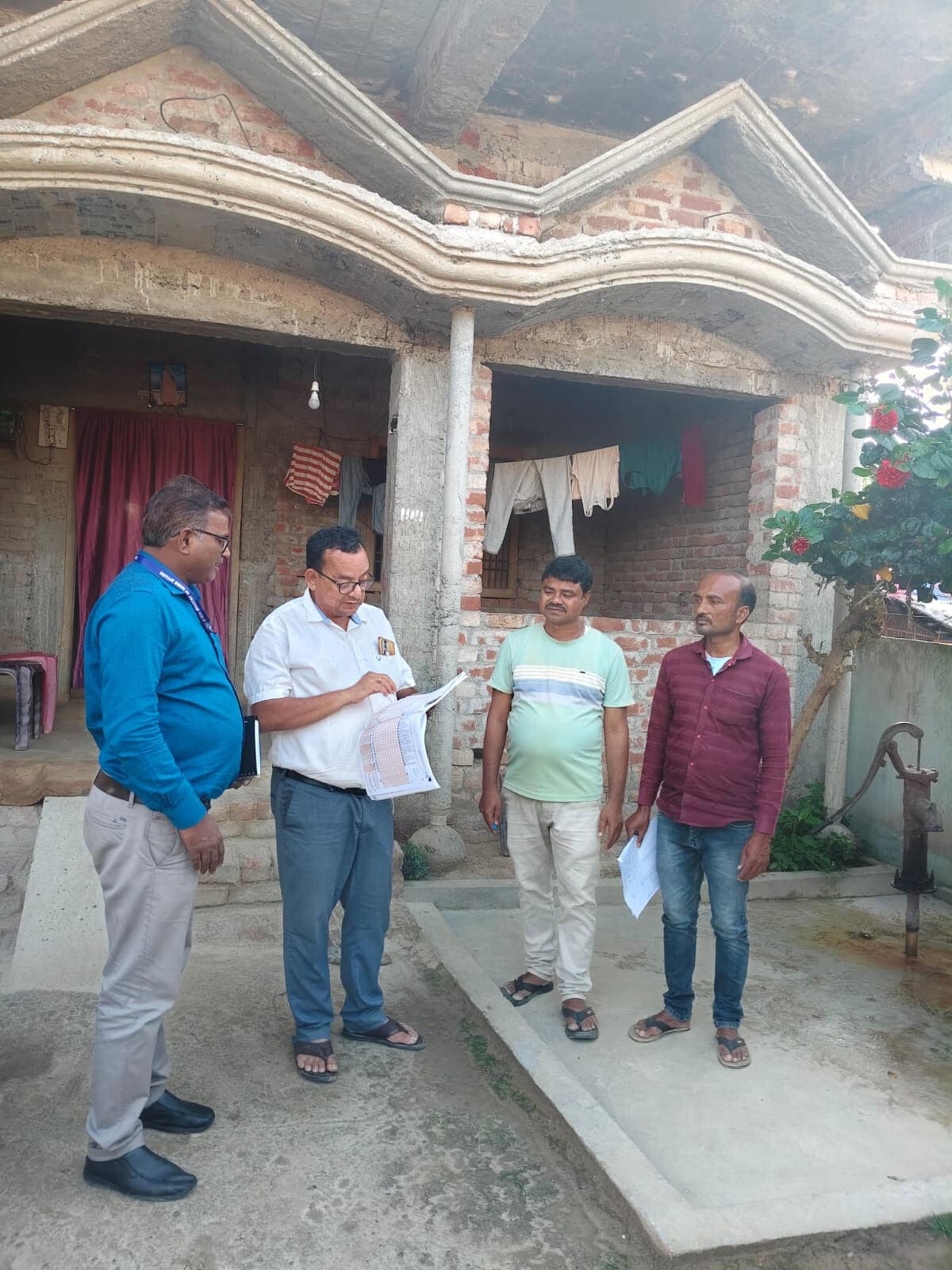 बीडीओ ने किया जनगणना कार्य का निरीक्षण