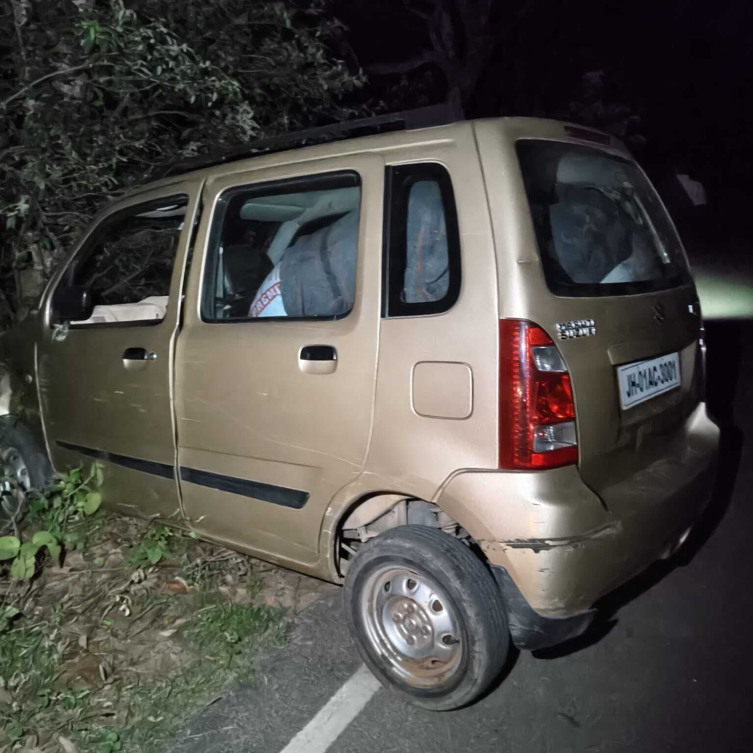 दो लाख रुपये के डोडा लदा कार जब्त