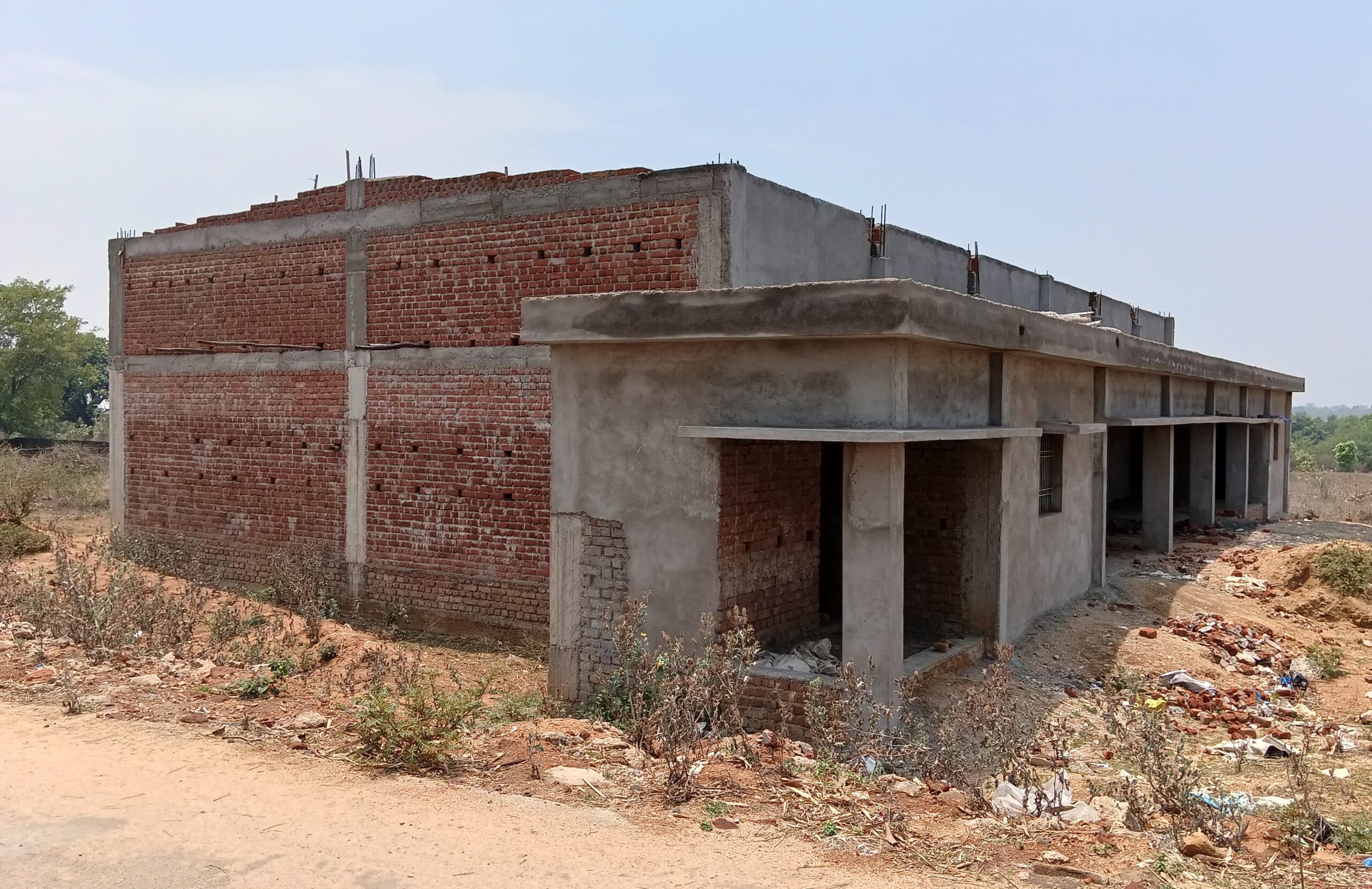 Giridih News :डेढ़ वर्ष में पूरा नहीं हुआ बुधूडीह पैक्स का निर्माण