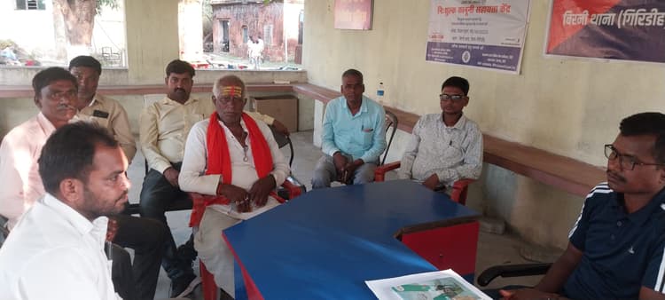 Giridih News :पडरिया के मुखिया पर रंगदारी मांगने का आरोप वापस लिया