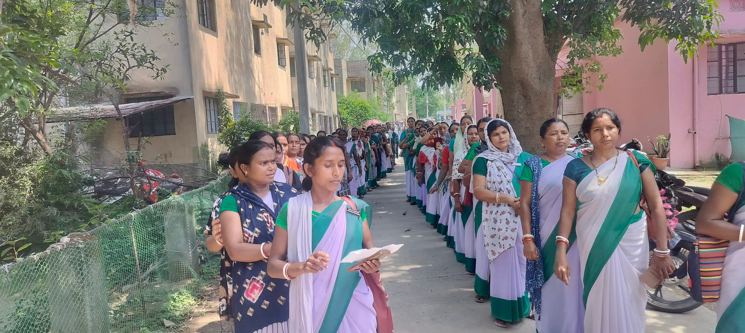 Seraikela Kharsawan News : जच्चा-बच्चा की मौत की जांच रिपोर्ट में देरी हुई, तो होगा उग्र आंदोलन