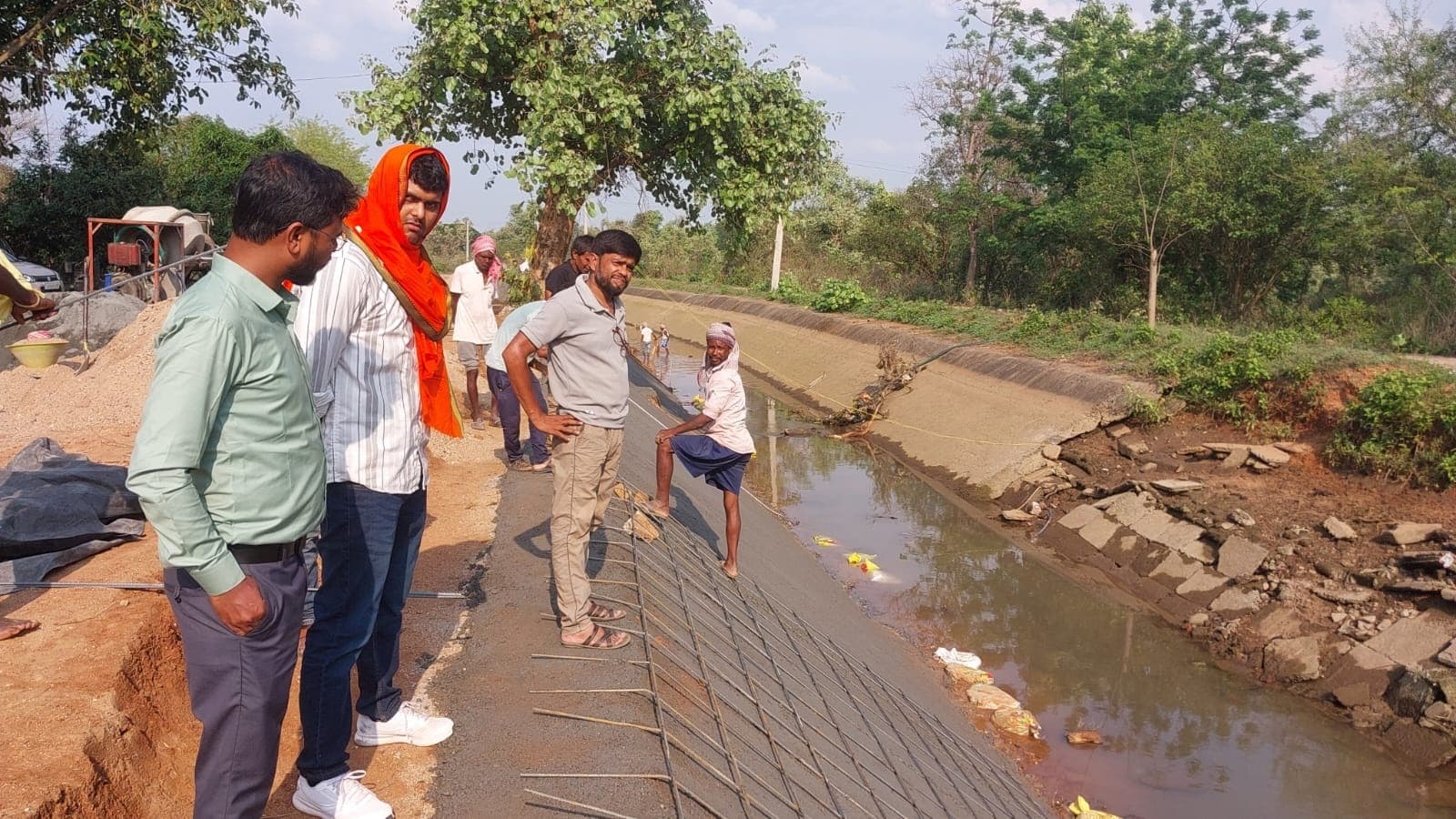 Bokaro News : रोका गया पानी, तेनु-बोकारो नहर की मरम्मत शुरू